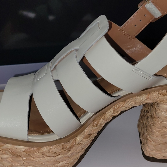 Lisa ☆ VIcky Women\'s Winter White (Cream) Platform Sandals